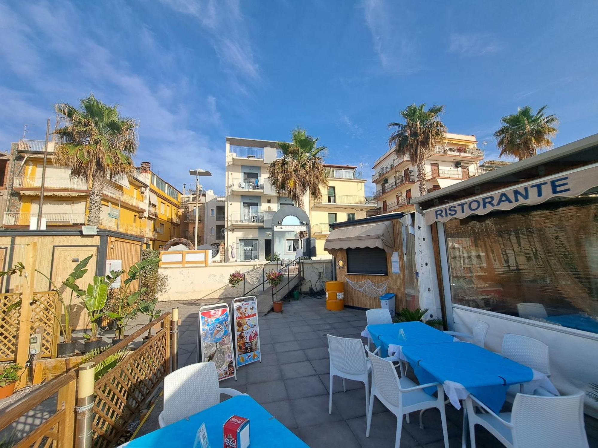 Maniel Beach Hotel レトイアンニ エクステリア 写真