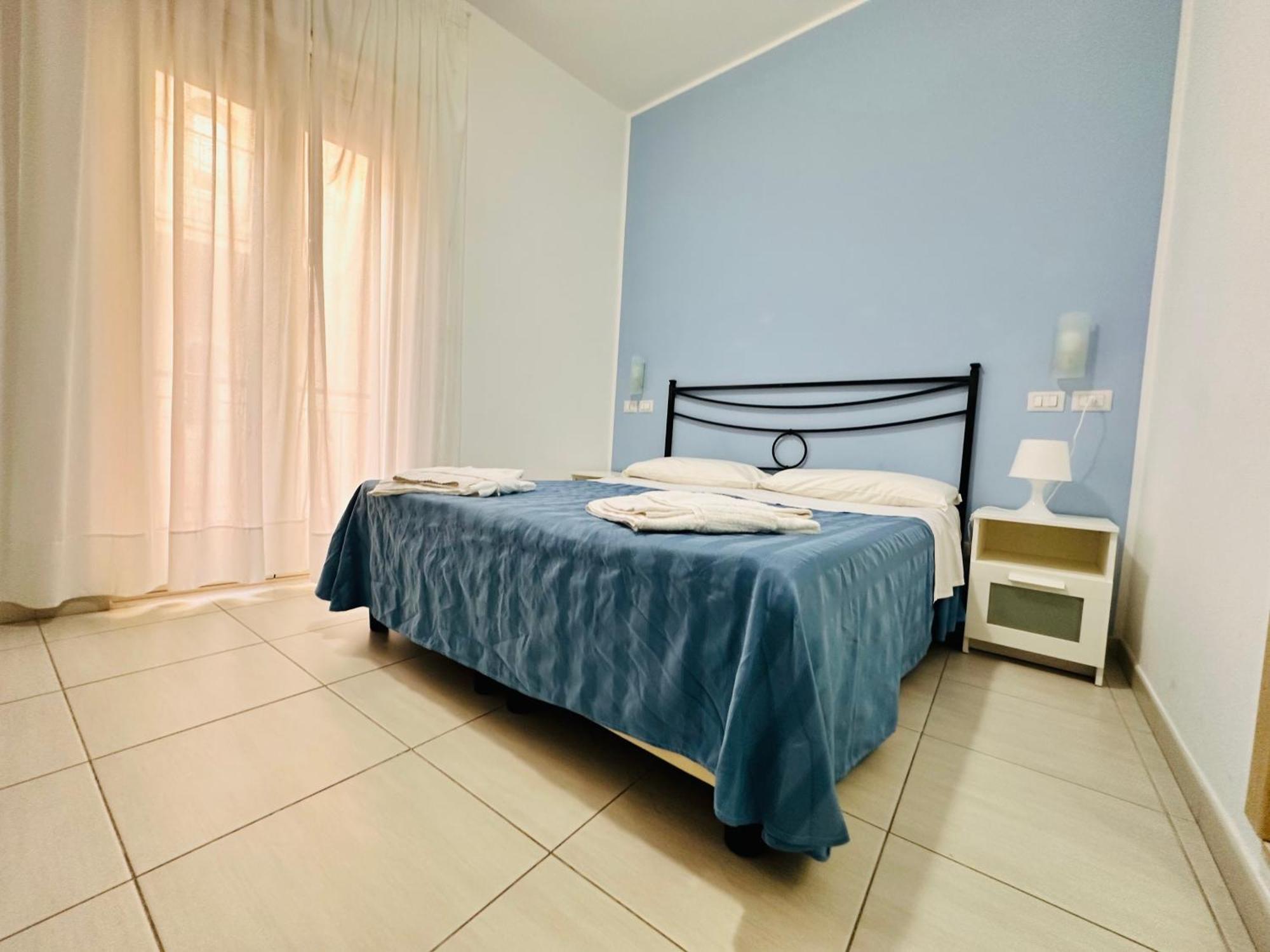 Maniel Beach Hotel レトイアンニ エクステリア 写真