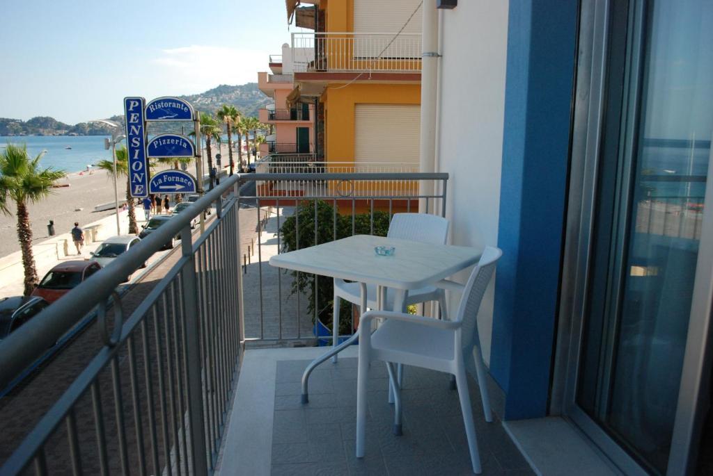 Maniel Beach Hotel レトイアンニ 部屋 写真