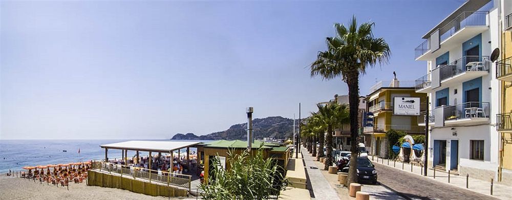 Maniel Beach Hotel レトイアンニ エクステリア 写真