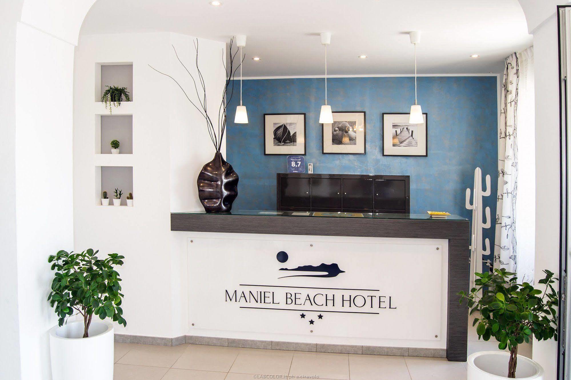 Maniel Beach Hotel レトイアンニ エクステリア 写真